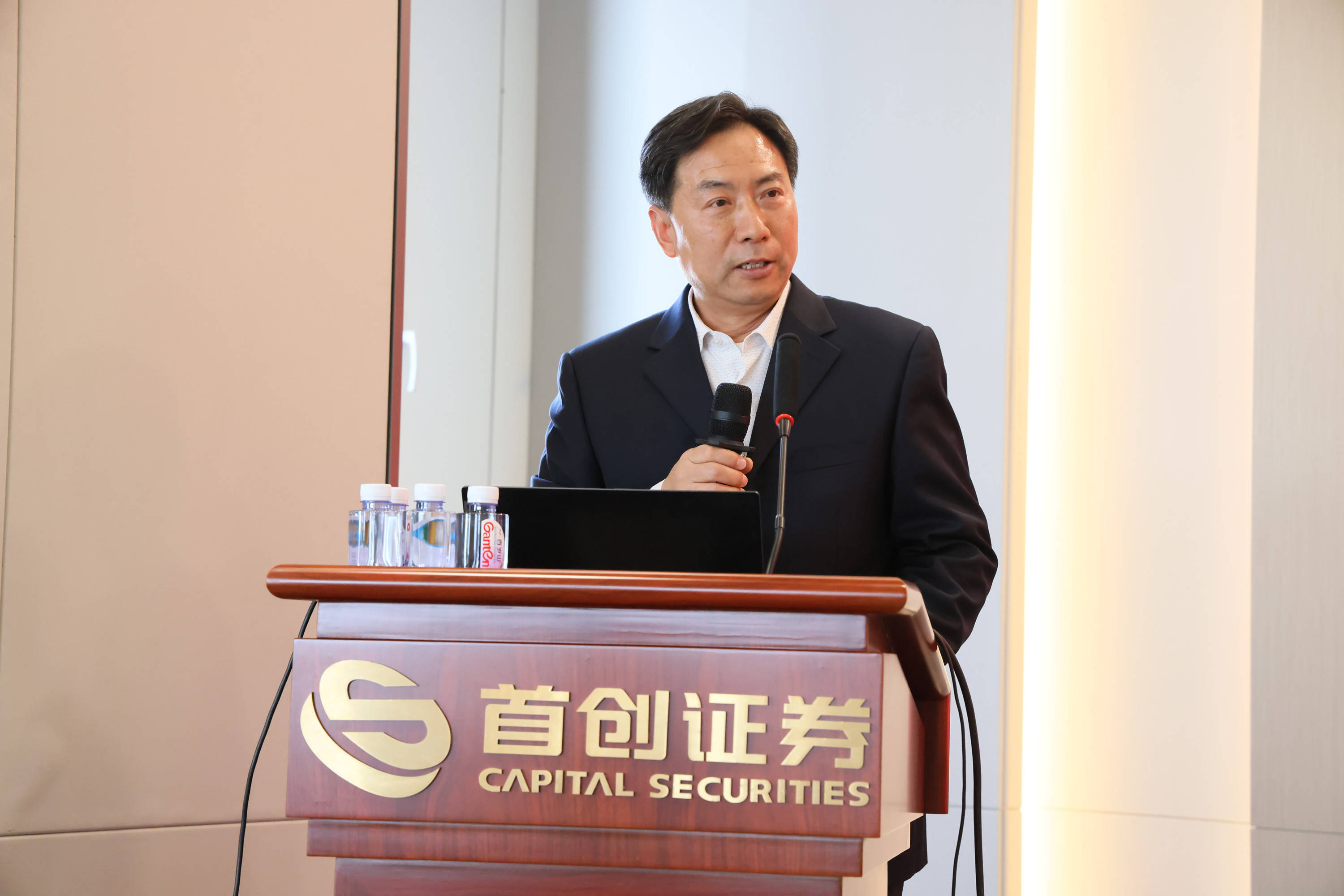 破解ETF同质化难题 公募基金“首创”策略初见成效