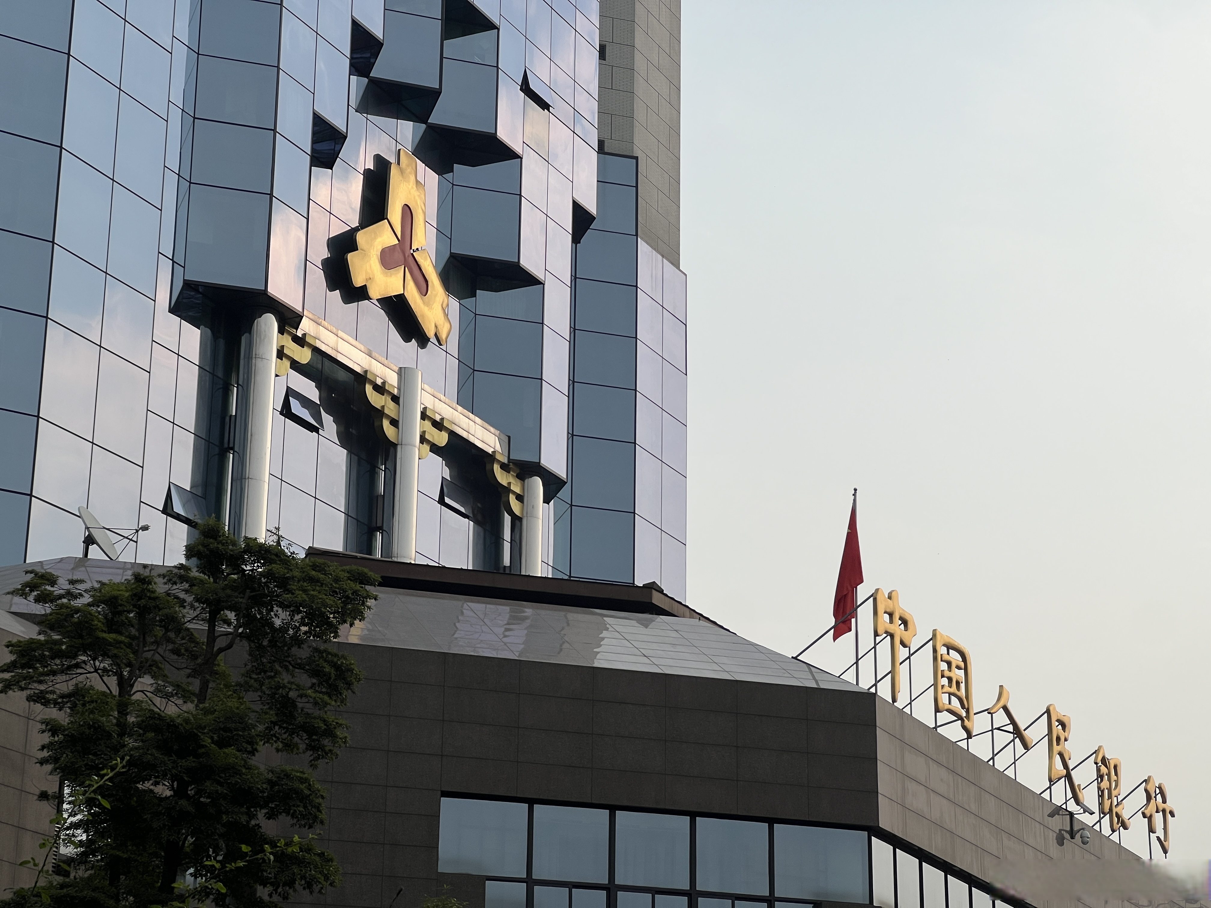 中国人民银行将开展1万亿元买断式逆回购操作