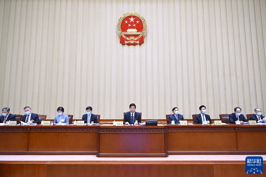 人大常委会丨报告显示我国创新驱动发展成效日益显现