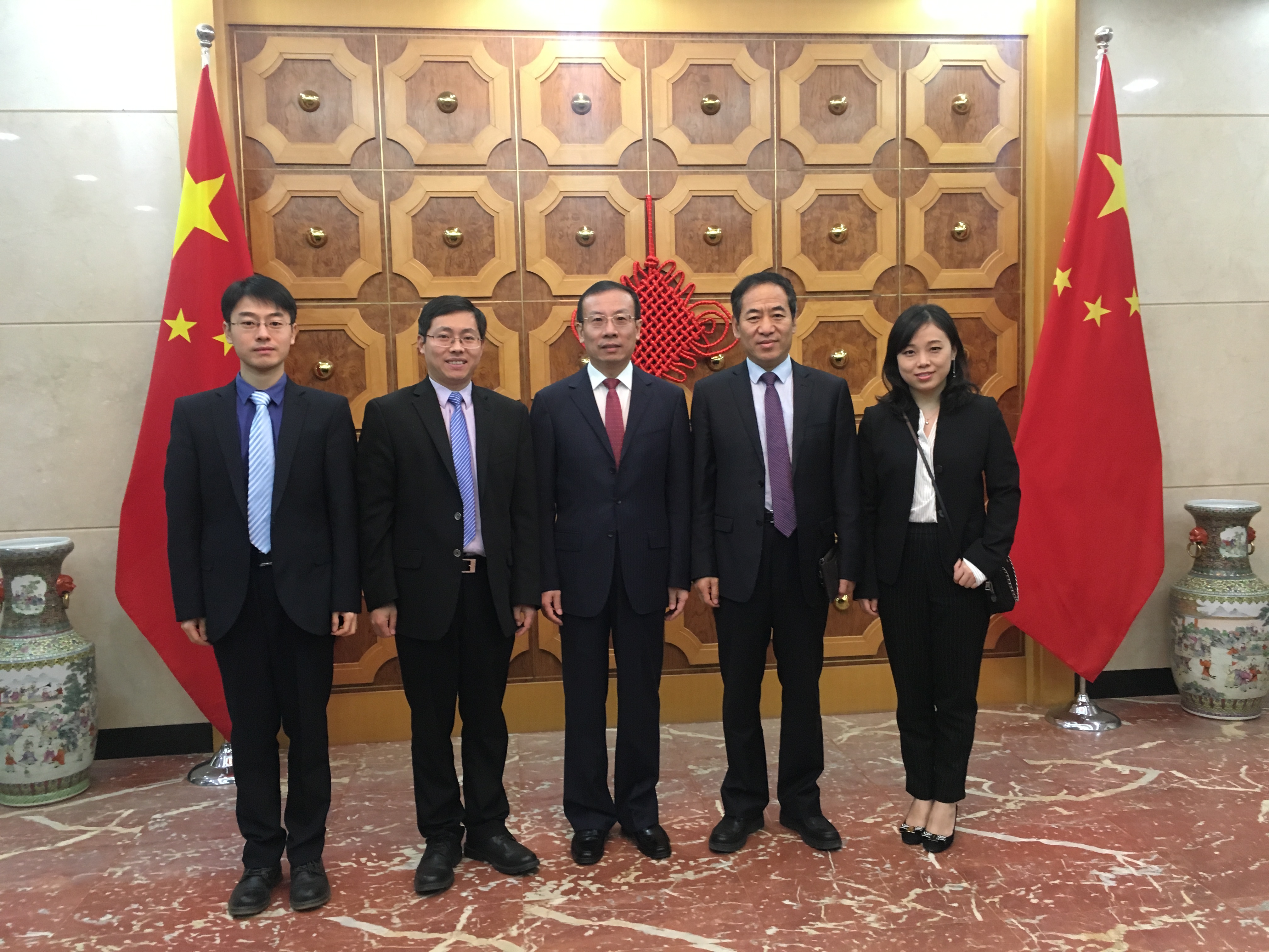 中国代表团出席美洲国家组织第55届年会