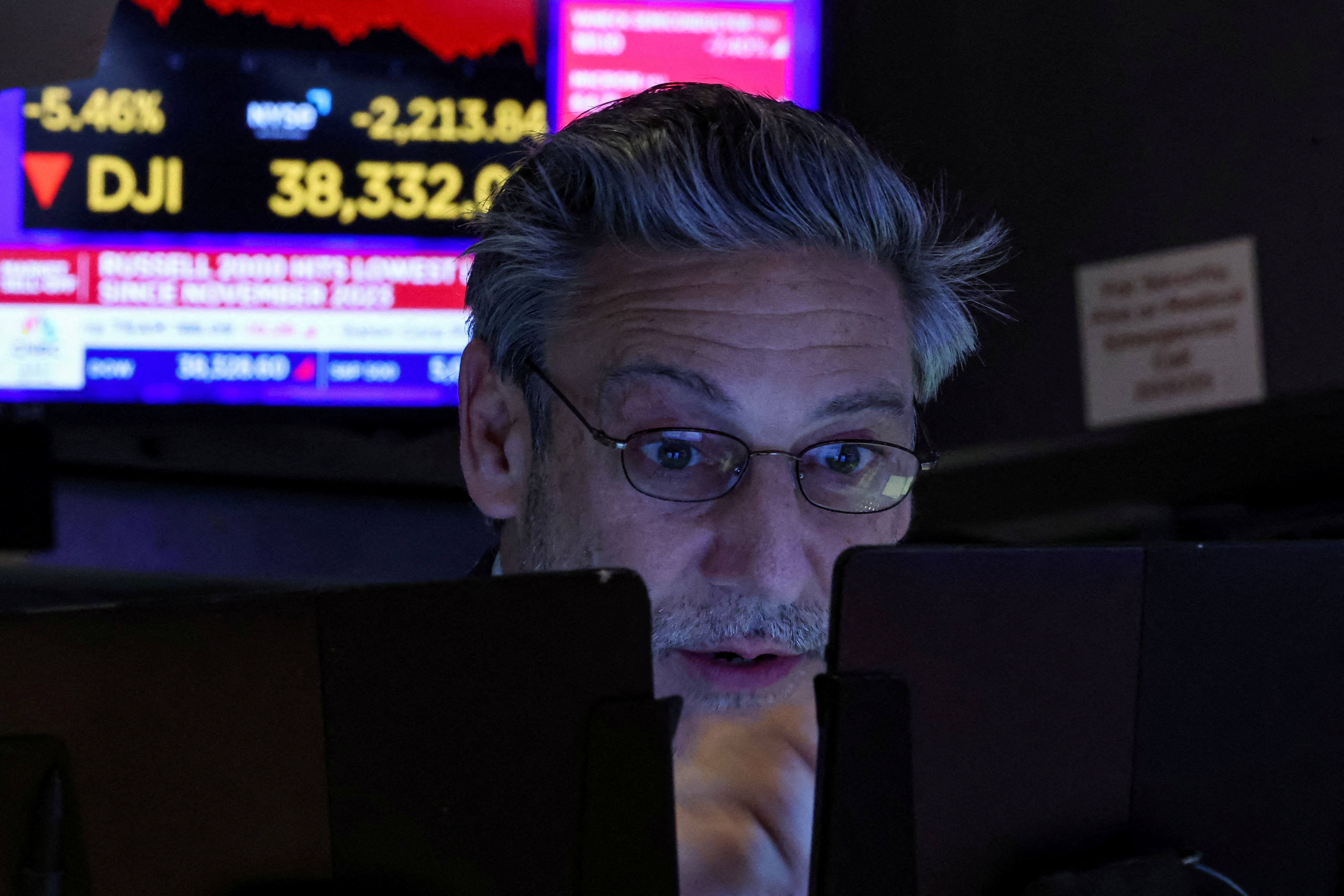 纽约股市三大股指21日涨跌不一