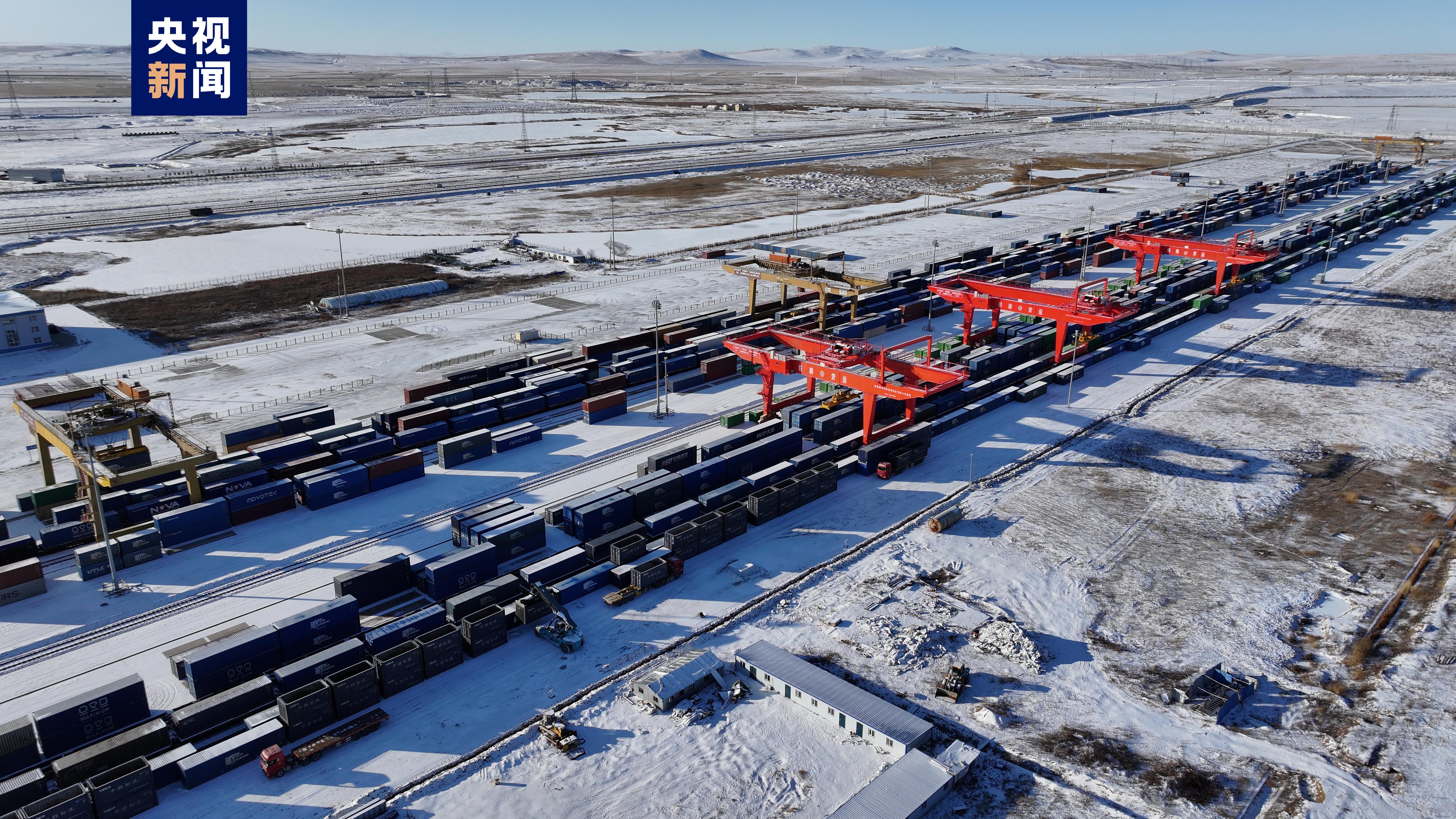 中欧班列“东通道”今年累计通行班列超3000列