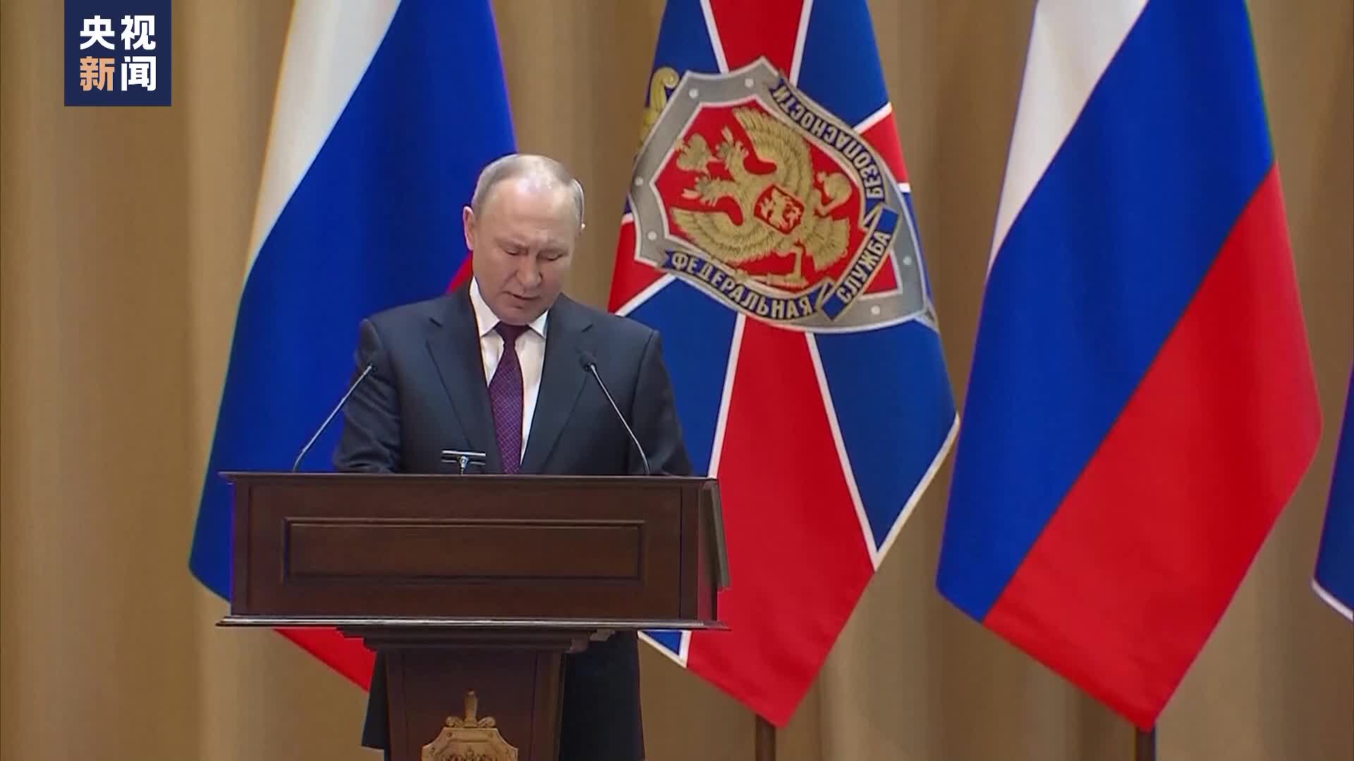 习近平同俄罗斯总统普京通电话