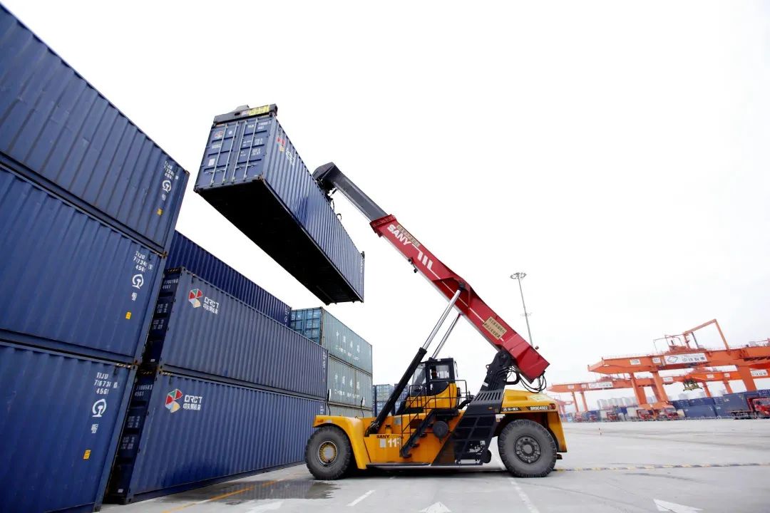 中国经济圆桌会丨财政部:“零关税”政策将覆盖更多商品、惠及更多经营主体