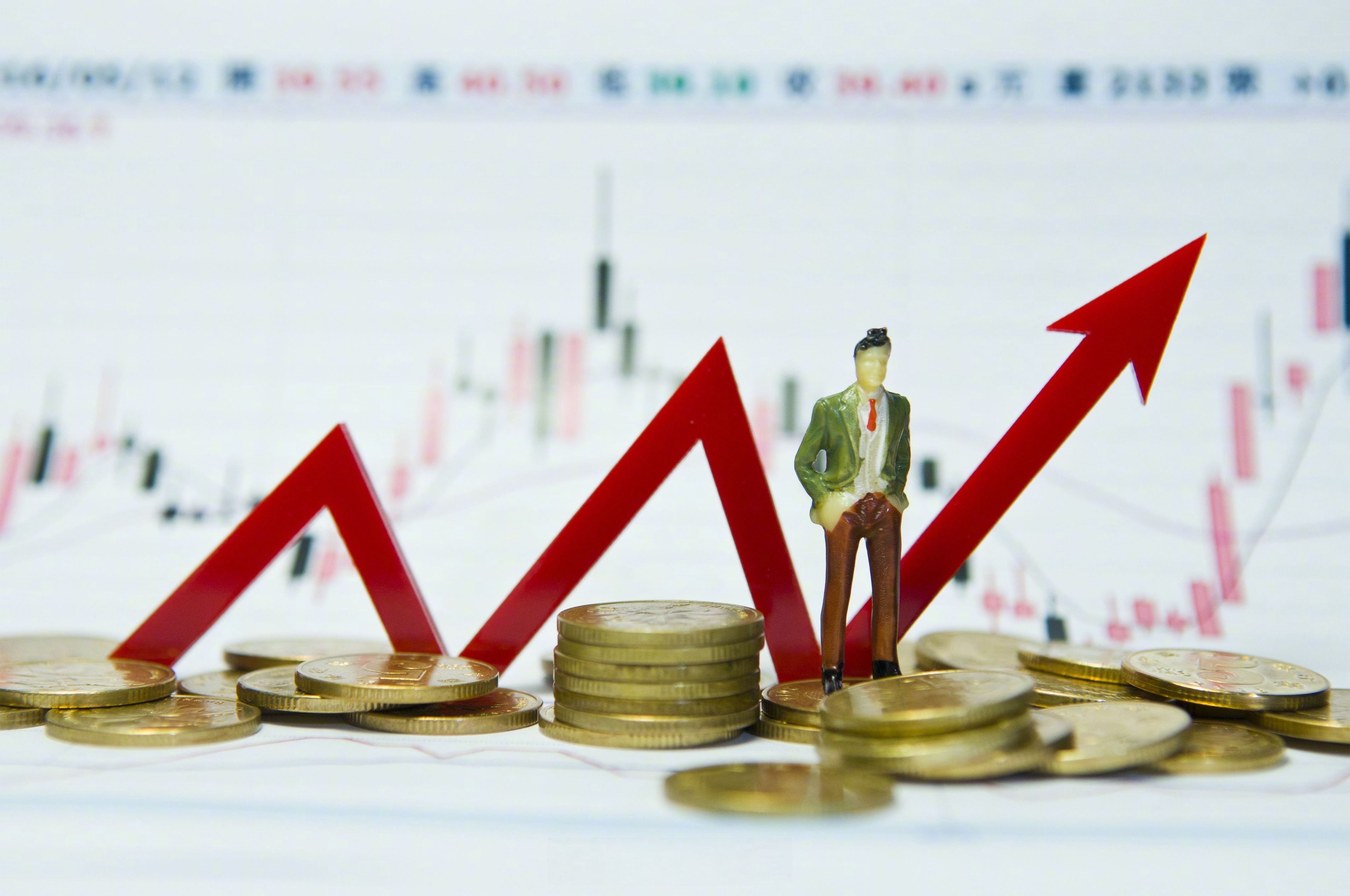 央行:加大对服务消费供给企业的金融资源投入