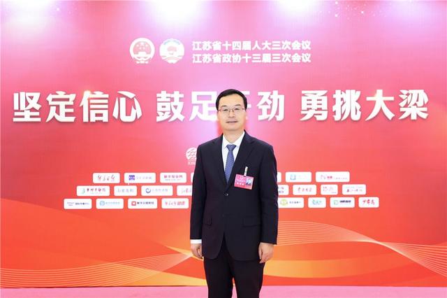 决胜“十四五” 打好收官战丨世界最长海底高铁隧道中的火热干劲