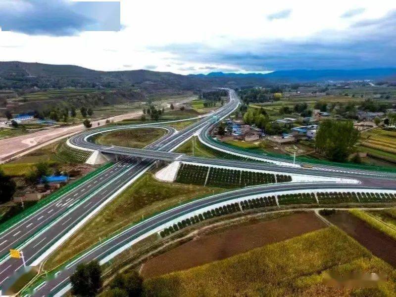 筑路织网百业兴 央企锻造现代化交通体系新动脉