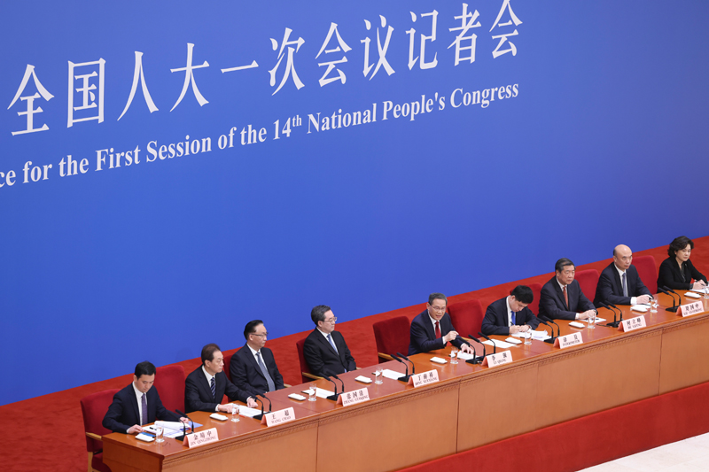 李强出席全球发展倡议高级别会议