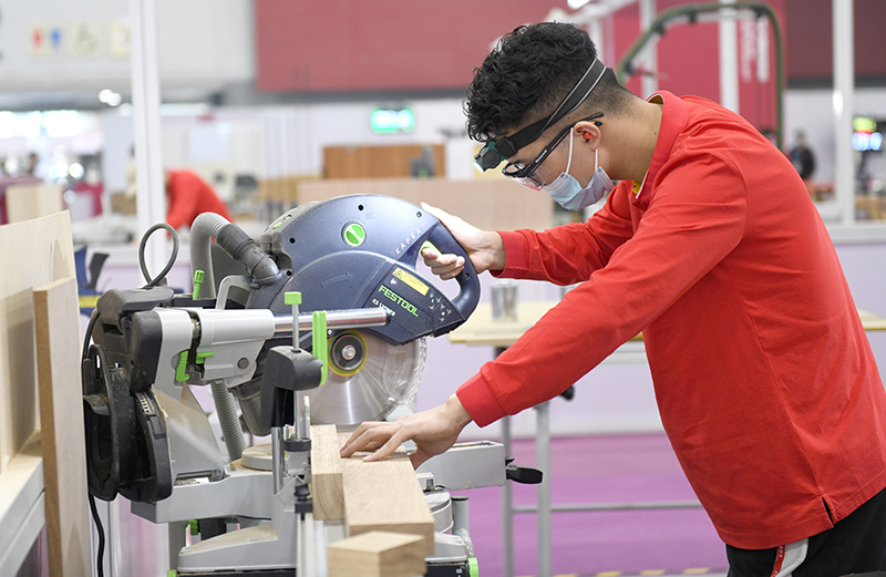 新华视点丨透视第三届全国技能大赛：技能人才如何向“新”？