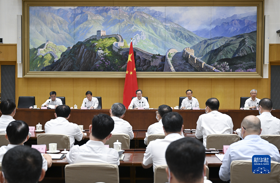 丁薛祥在湖南调研时强调 以科技创新引领产业创新 打造国家重要先进制造业高地