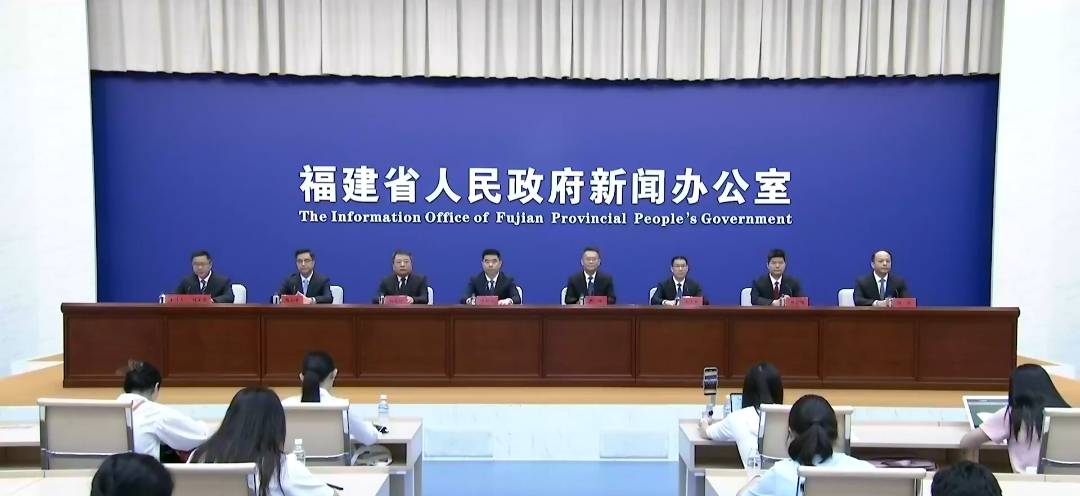 新春走基层丨机器人6S店的新春“守艺人”：为“年味”添智