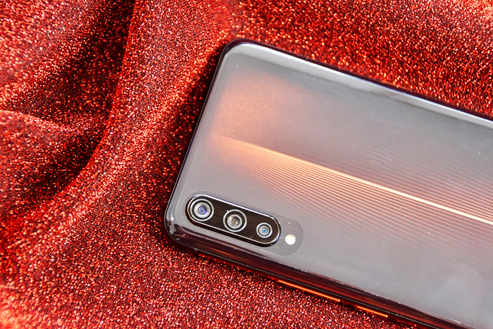 vivo X300系列旗舰机型发布 搭载汇顶科技创新方案