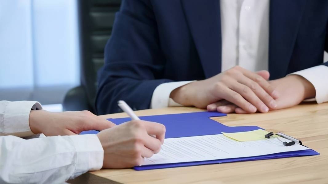 透视“租牛骗贷”迷局：顶名贷款、虚假合同、内部人员收钱为审批“开绿灯”