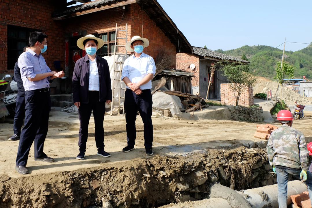 决胜“十四五” 打好收官战丨从人背马驮到无人机飞——怒江草果运输变迁背后的农业现代化转型