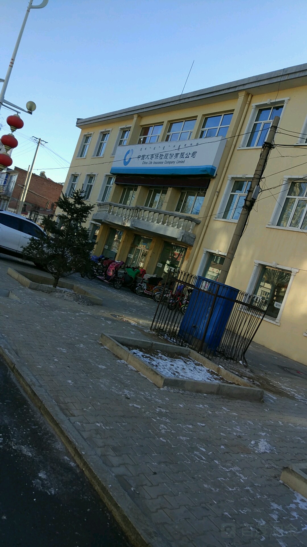 理财公司“跑县城” 中小银行货架添大牌