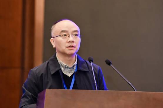 中国宏观经济研究院原副院长毕吉耀表示：今年发展主要目标有望圆满完成