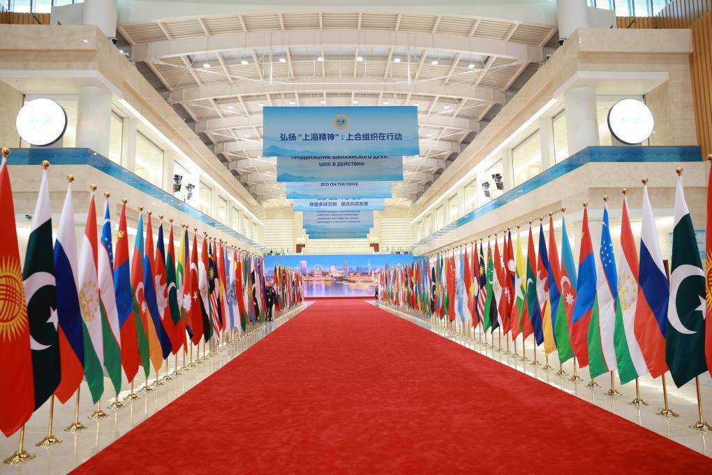 第一观察 | 家国沐荣光 你我共奔赴——聆听2026年新年贺词