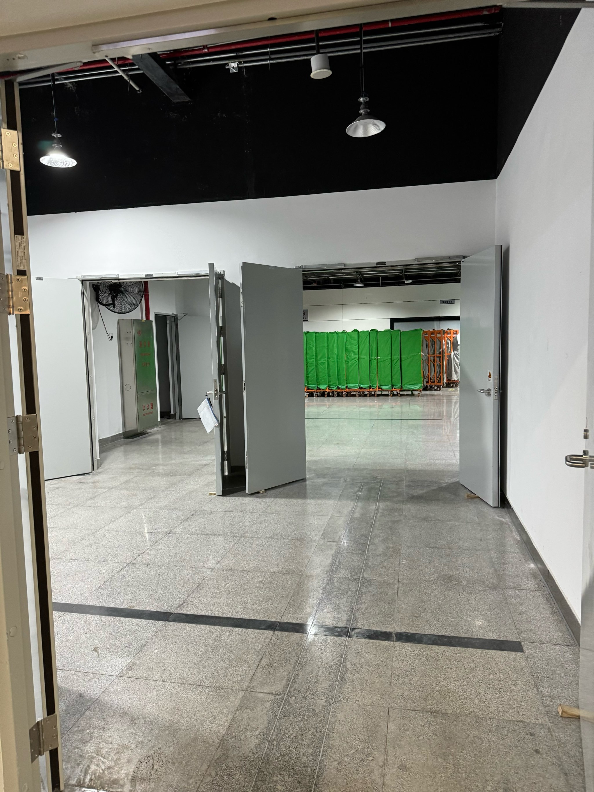 顺丰同城:已投放超800台无人车至105个城市