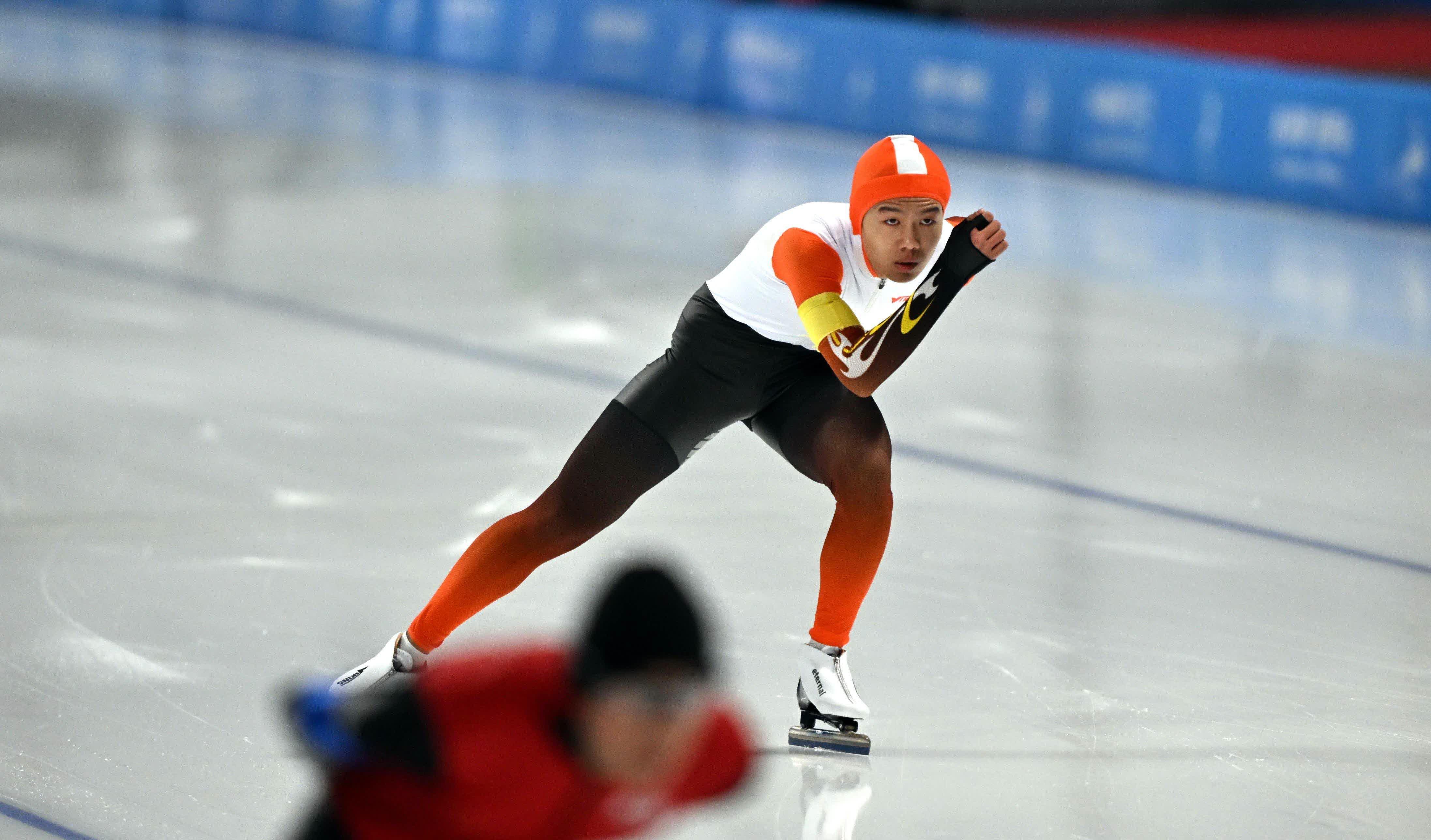 冰雪运动点燃冬日激情——黑龙江首届“冰超”赛事正酣