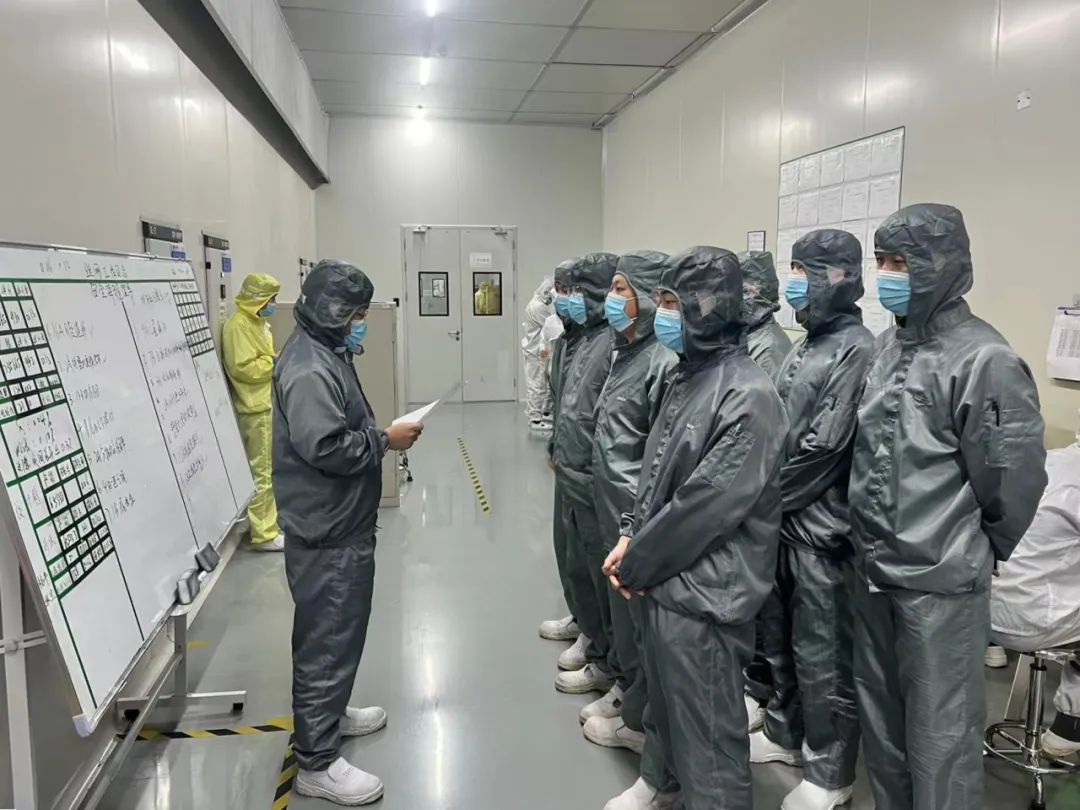 哈萨克斯坦考察团到访中环新能源控股集团