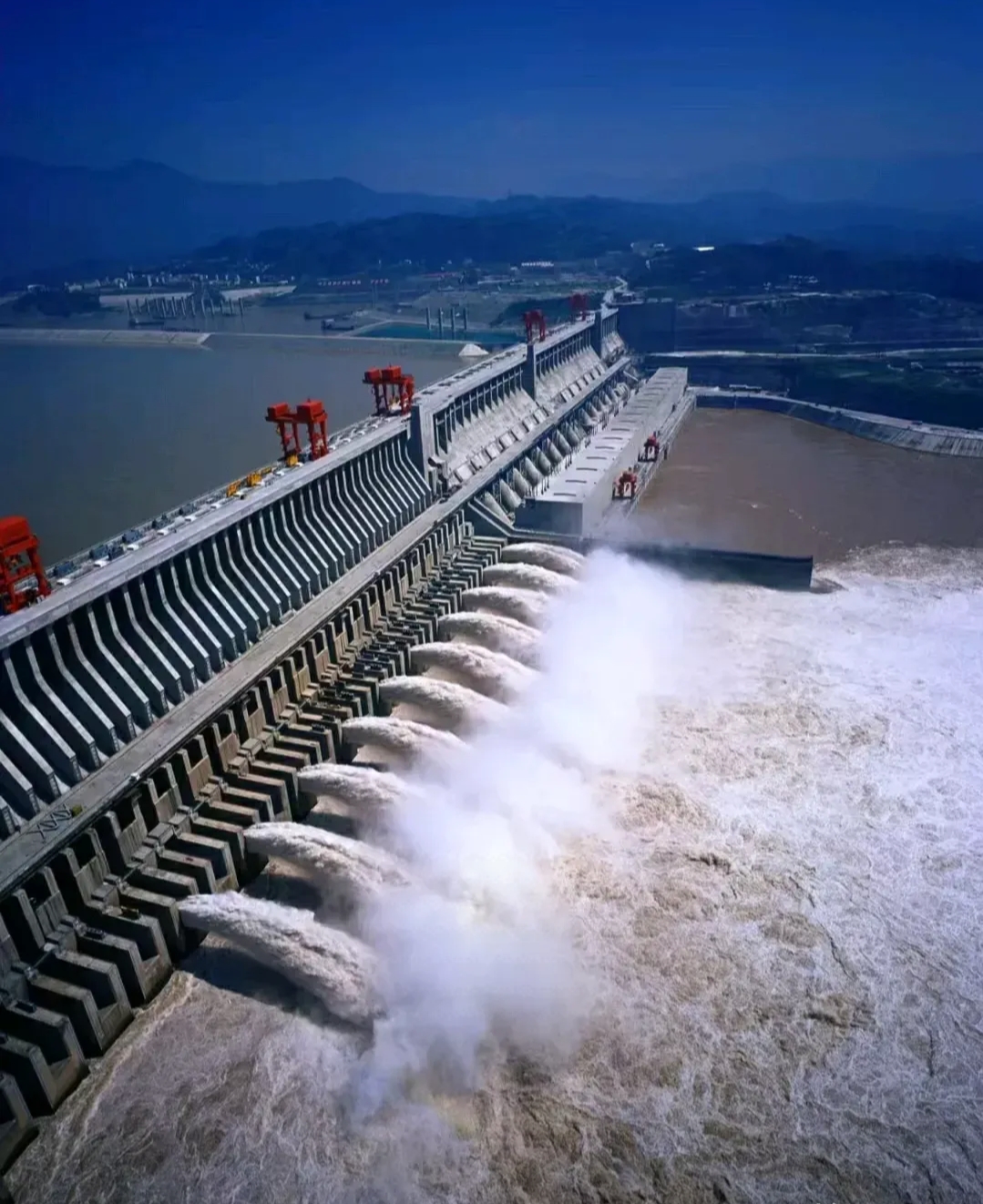 2025年西藏地区生产总值突破3000亿元