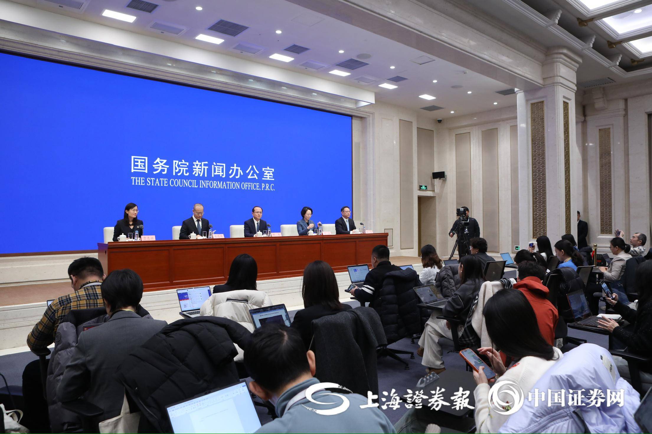 国办印发工作方案加快培育服务消费新增长点 引导金融机构加大对相关经营主体信贷投放力度