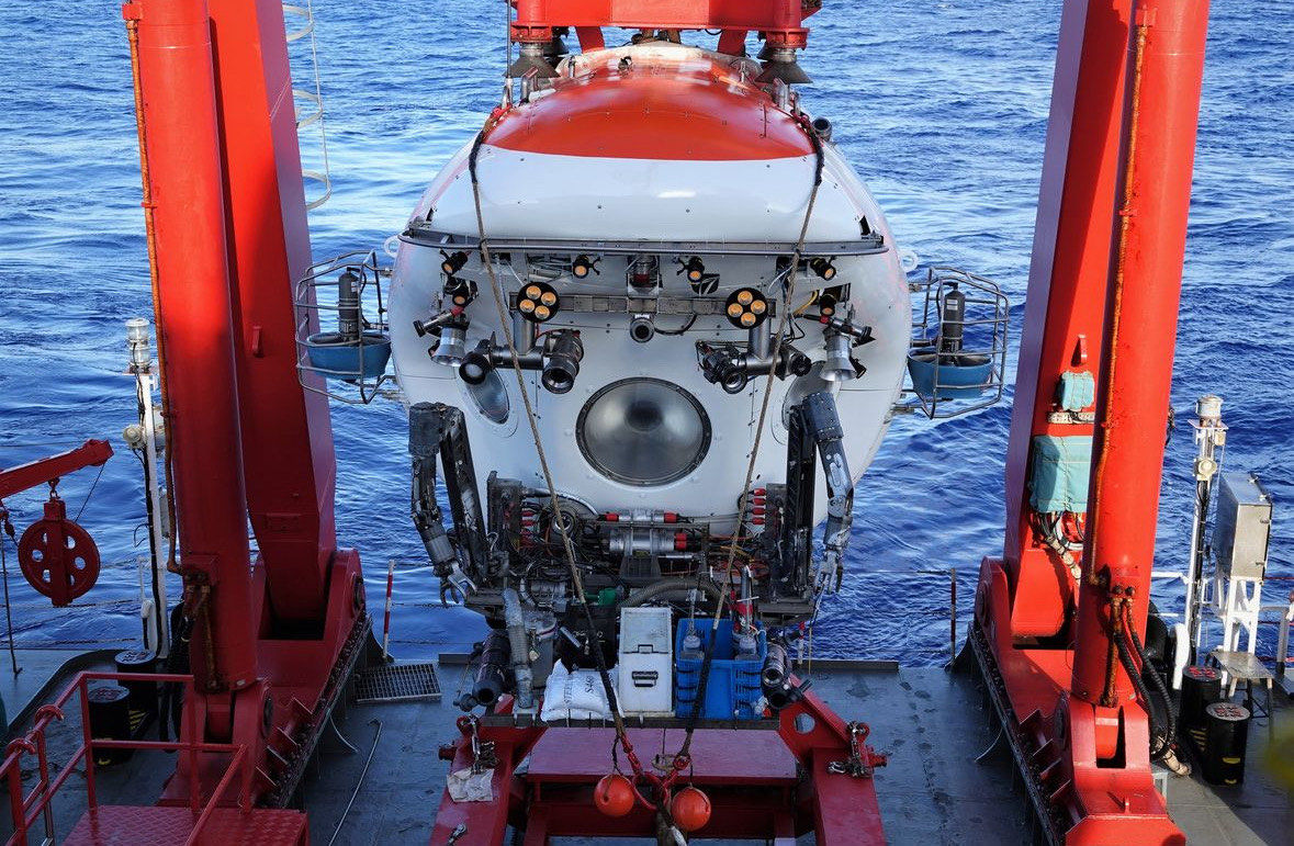 我国完成首次火箭一级箭体海上打捞回收任务