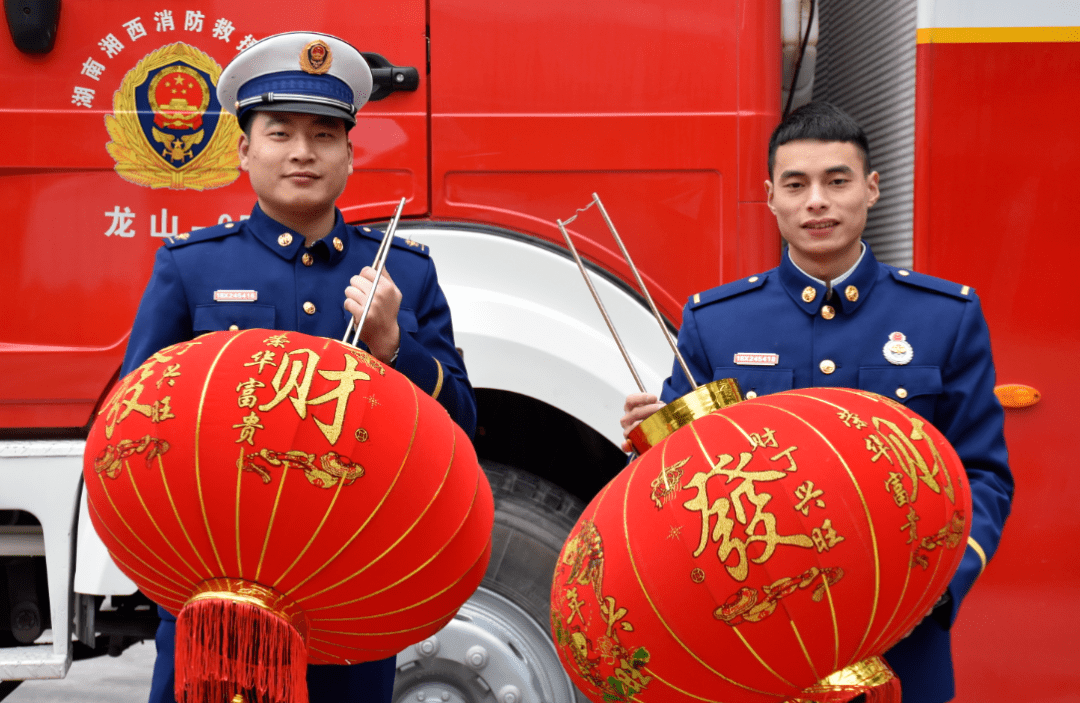 新春走基层·一线直击丨特写:在中共一大纪念馆,过红色中国年