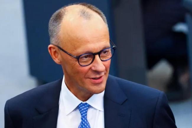 德国总理默茨抵达北京开始访华 高规格经贸代表团随行