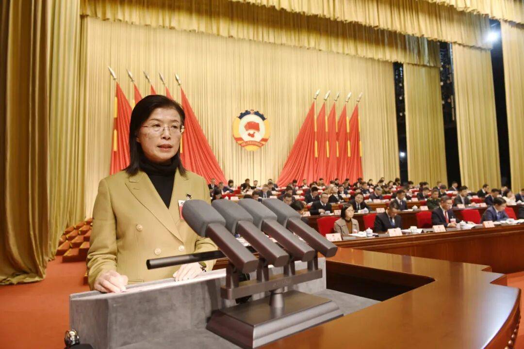 西部证券郑宏达：政府工作报告首提“打造智能经济新形态” 人工智能顶层设计持续强化