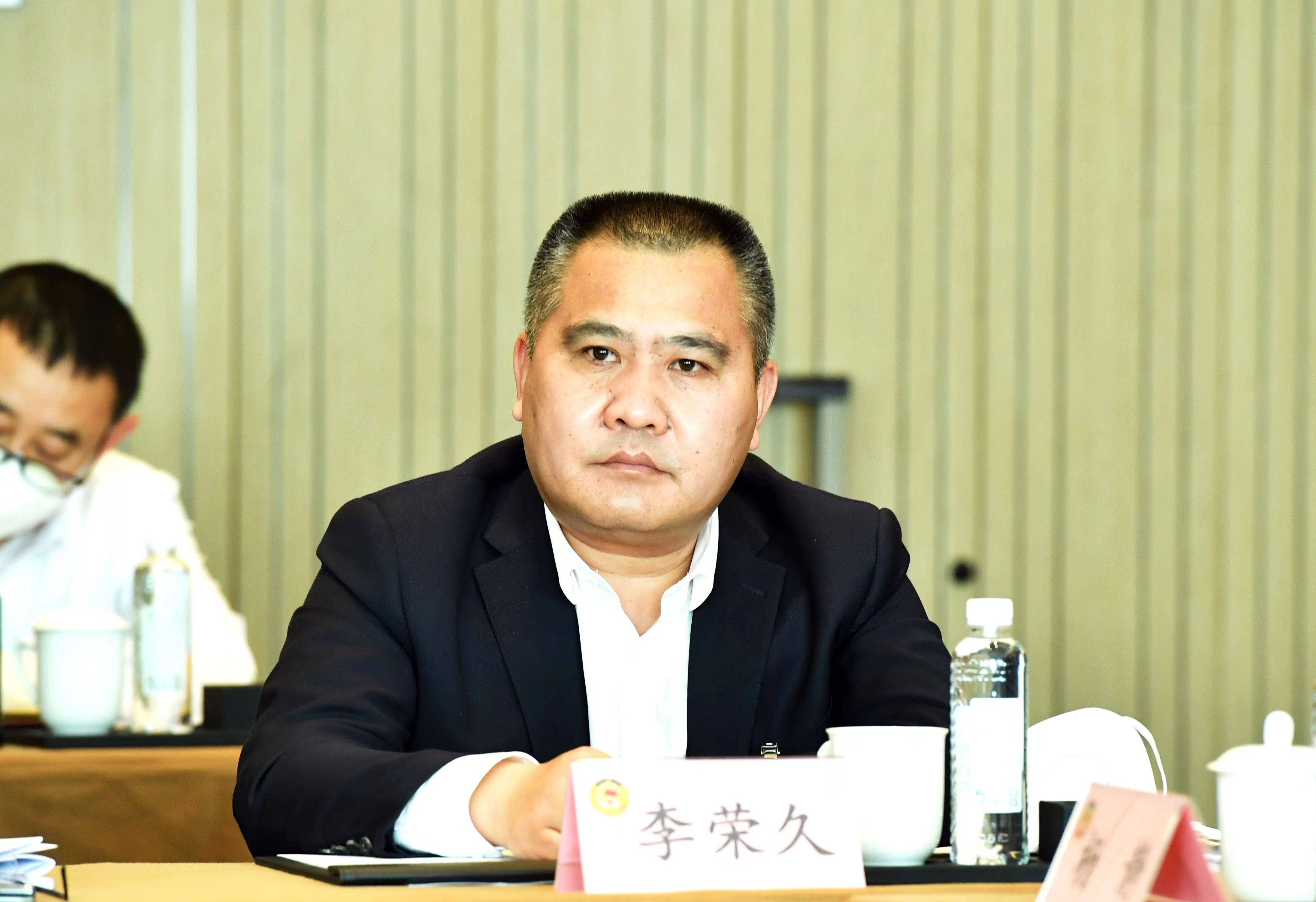 两会现场速递丨这本“解读”助力代表尽职履责审查预算