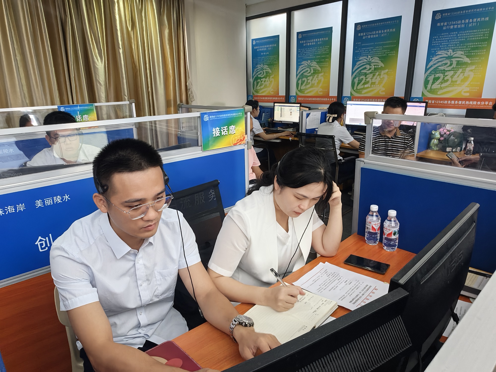 听民意 汇民智丨零距离倾听，实打实办理——国务院办公厅和国务院有关部门工作人员旁听全国两会工作扫描