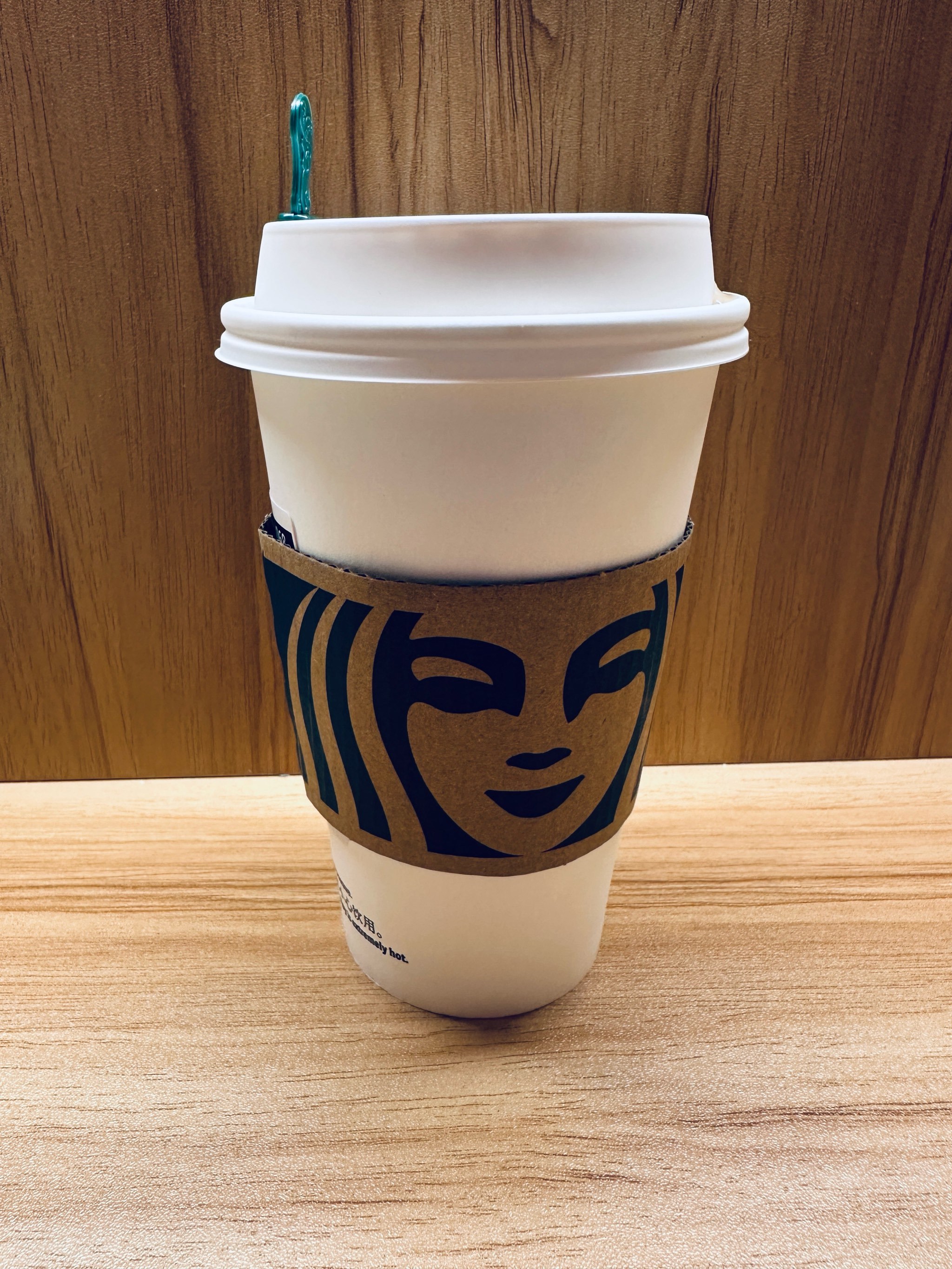 “酱香拿铁”助攻，瑞幸咖啡Q3收入同比增长84.9% 国内咖啡市场或迎分水岭时刻