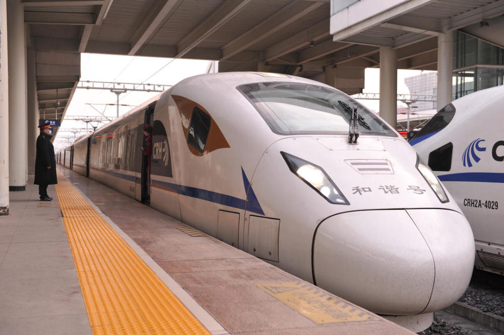 今年前两个月访港旅客995万人次 同比上升18%